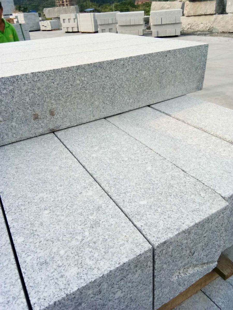 衡阳花岗岩天然芝麻灰 庭院户外地铺的理想之选与厂家产品解读